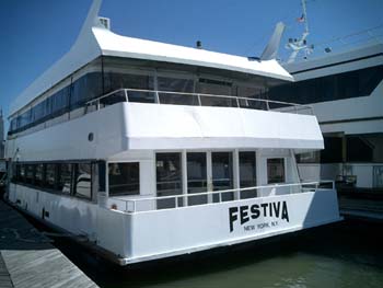 NY charter yacht Festiva stern